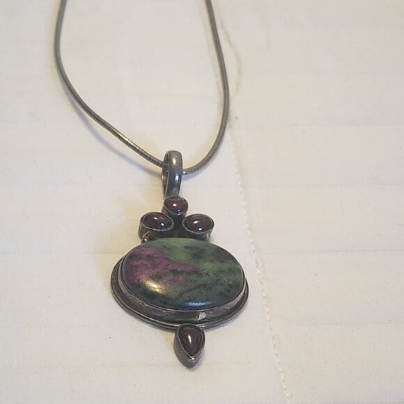 Ruby in Zoisite and garnets gemstones large 6 cm pendant 925 necklace - Picture 3 of 4